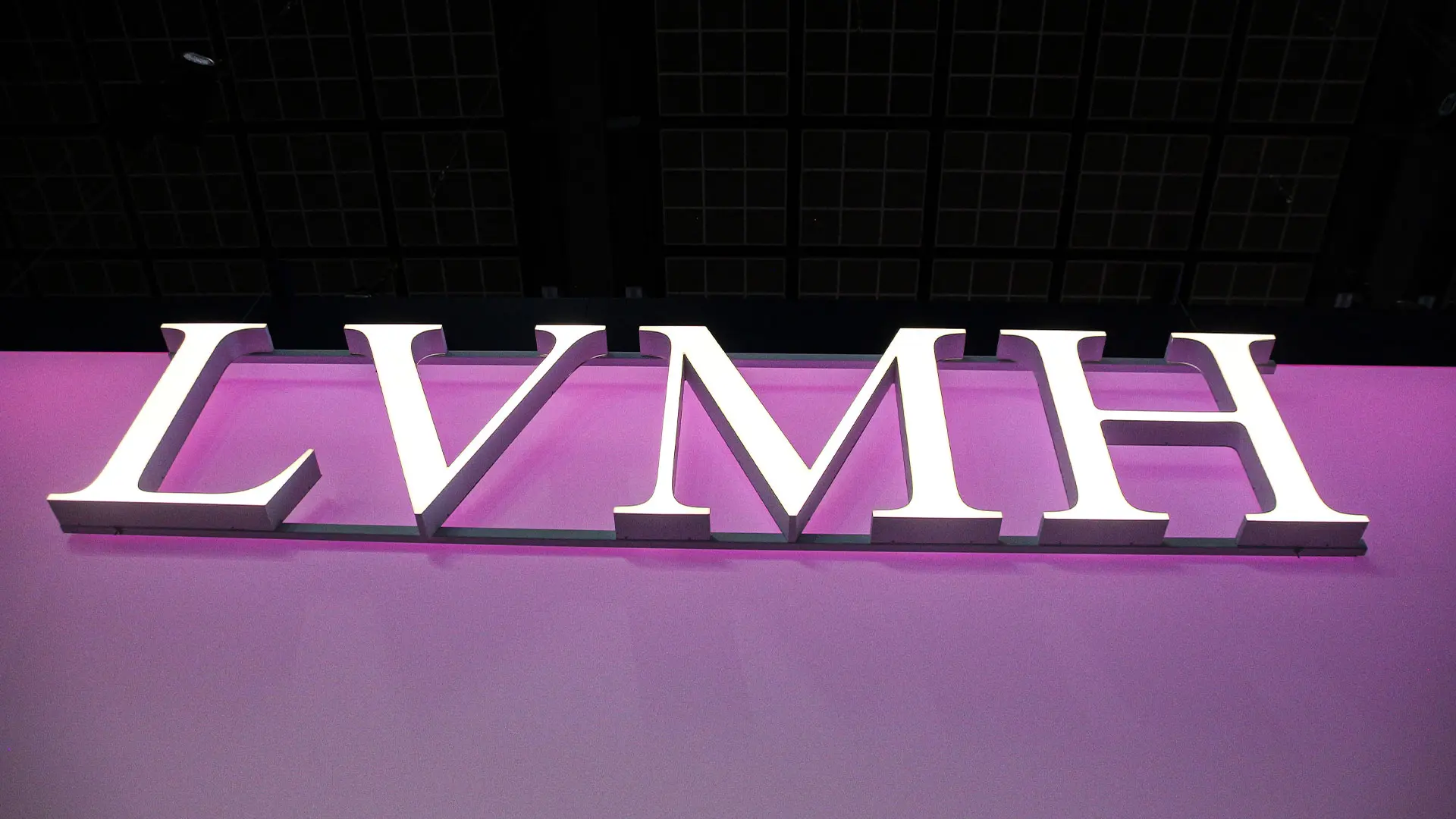 all-you-need-to-know-about-the-rise-of-the-lvmh-group